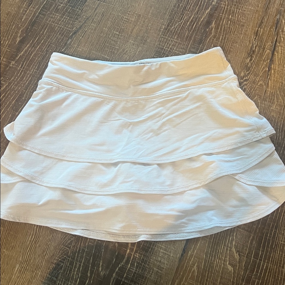 Girls Athleta tennis skirt. Size Medium 8-10. baby Blue